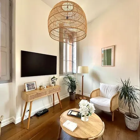 Apartamento Superbe Duplex Climatise Place St Etienne, Parking