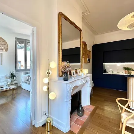Apartamento Superbe Duplex Climatise Place St Etienne, Parking *