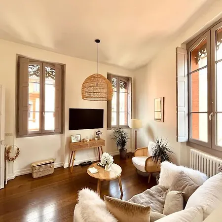 Apartamento Superbe Duplex Climatise Place St Etienne, Parking
