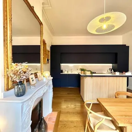 アパート Superbe Duplex Climatise Place St Etienne, Parking *