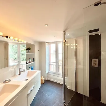 Superbe Duplex Climatise Place St Etienne, Parking Apartamento *