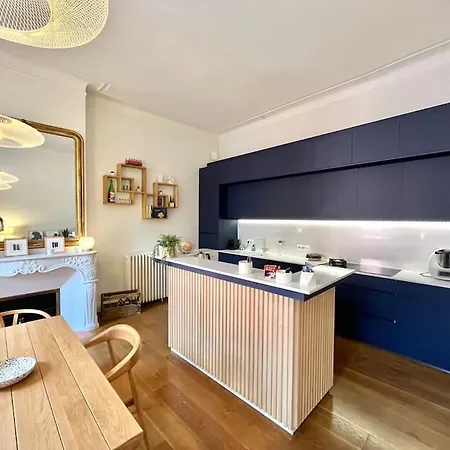 Апартаменты Superbe Duplex Climatise Place St Etienne, Parking Тулуза